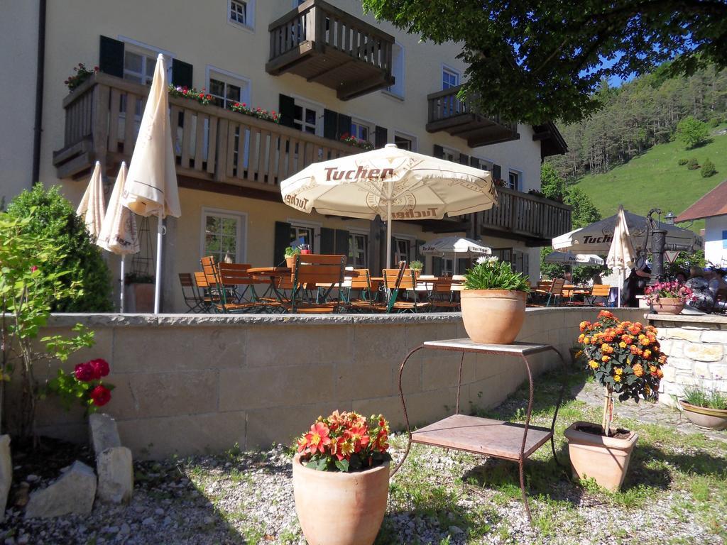 Hotel Zum Braeu Kinding Bagian luar foto