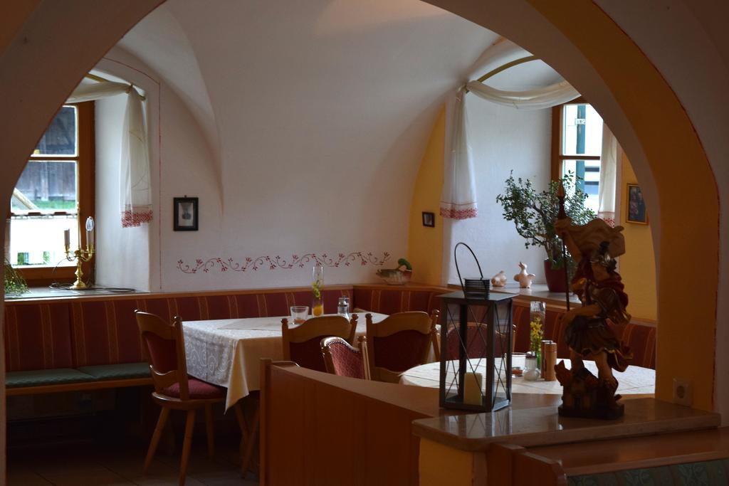 Hotel Zum Braeu Kinding Bagian luar foto