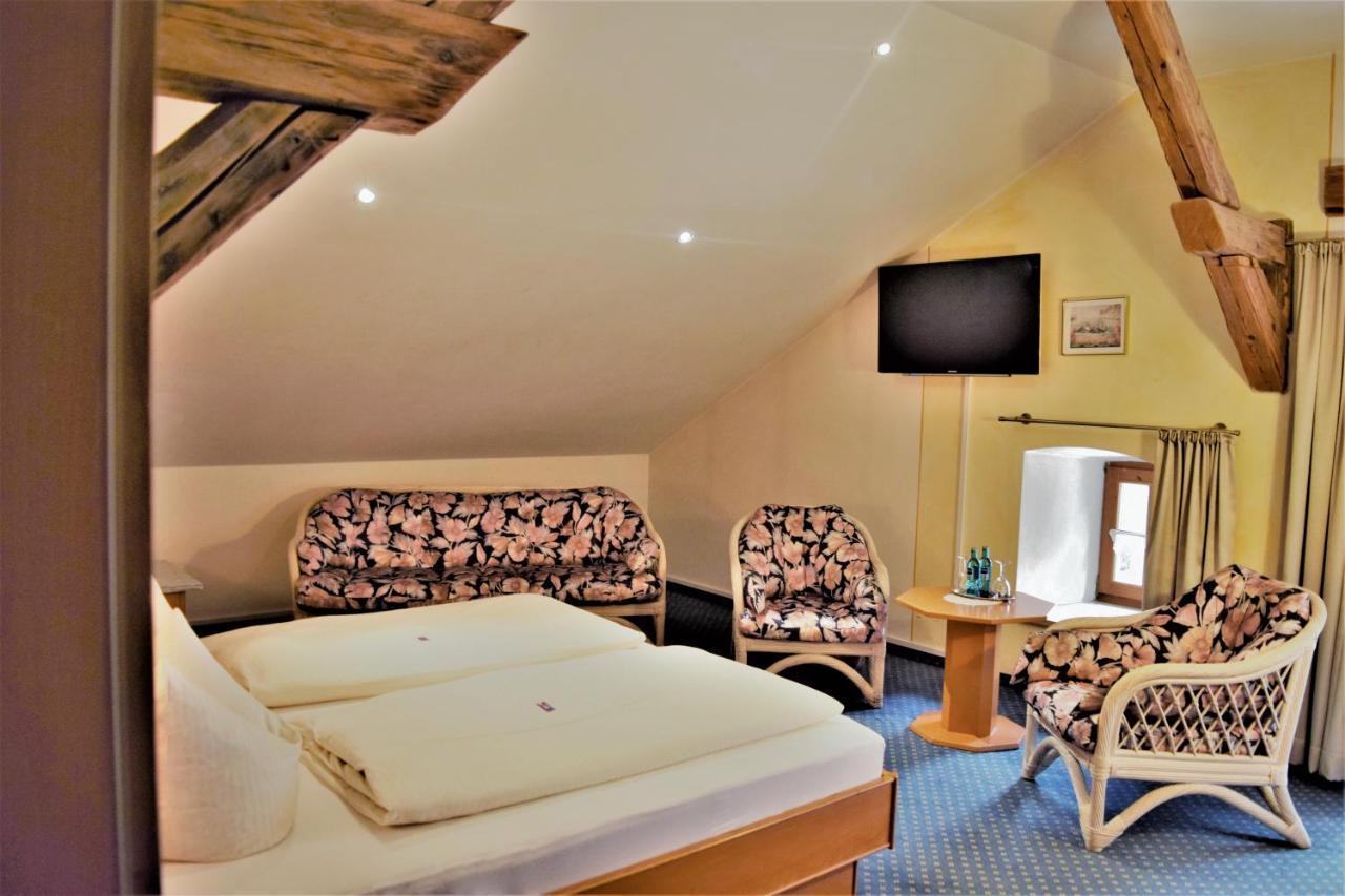 Hotel Zum Braeu Kinding Bagian luar foto