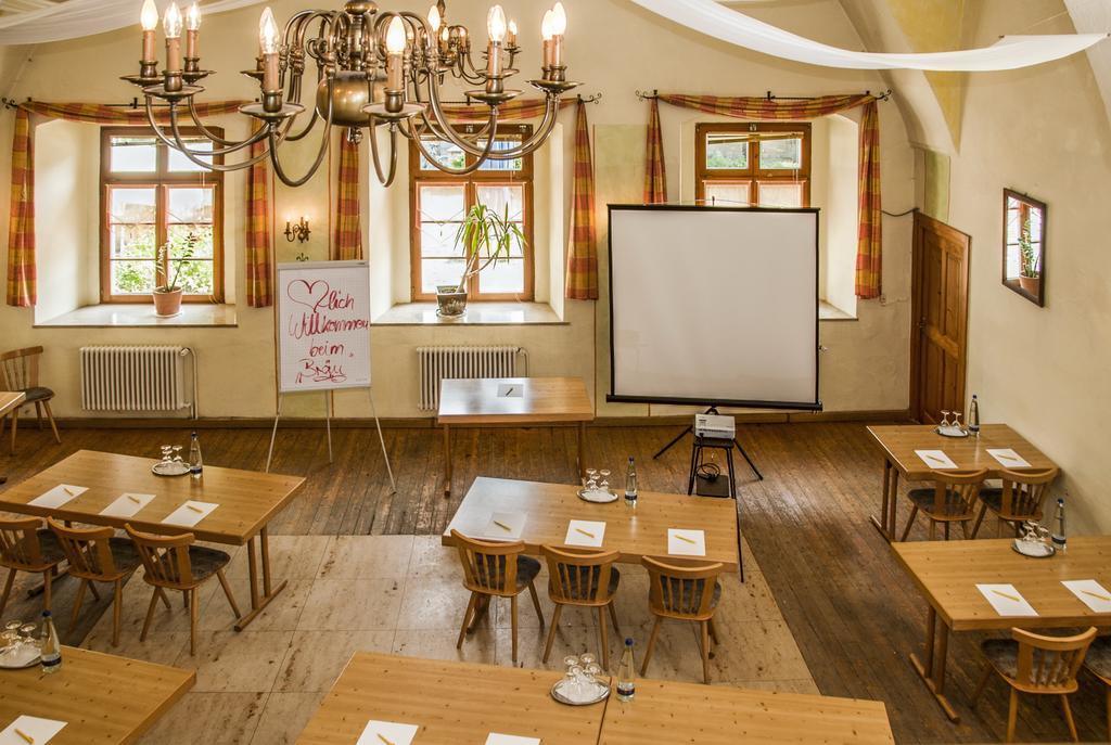 Hotel Zum Braeu Kinding Bagian luar foto