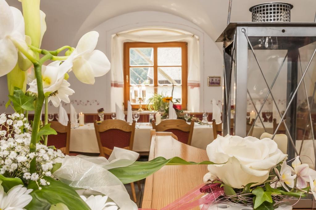 Hotel Zum Braeu Kinding Bagian luar foto