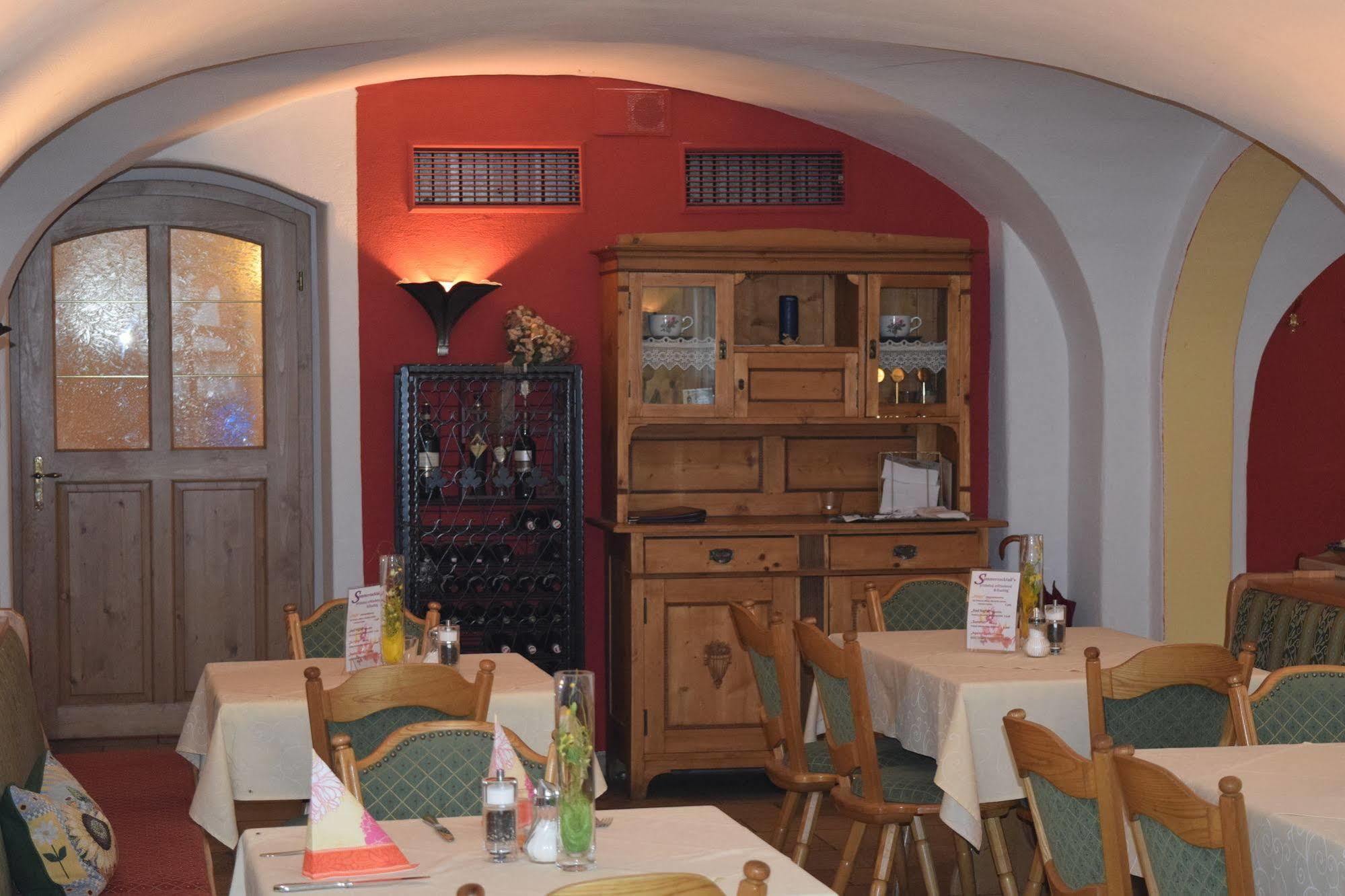 Hotel Zum Braeu Kinding Bagian luar foto