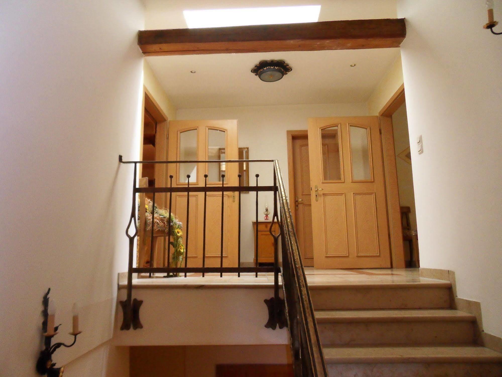 Hotel Zum Braeu Kinding Bagian luar foto