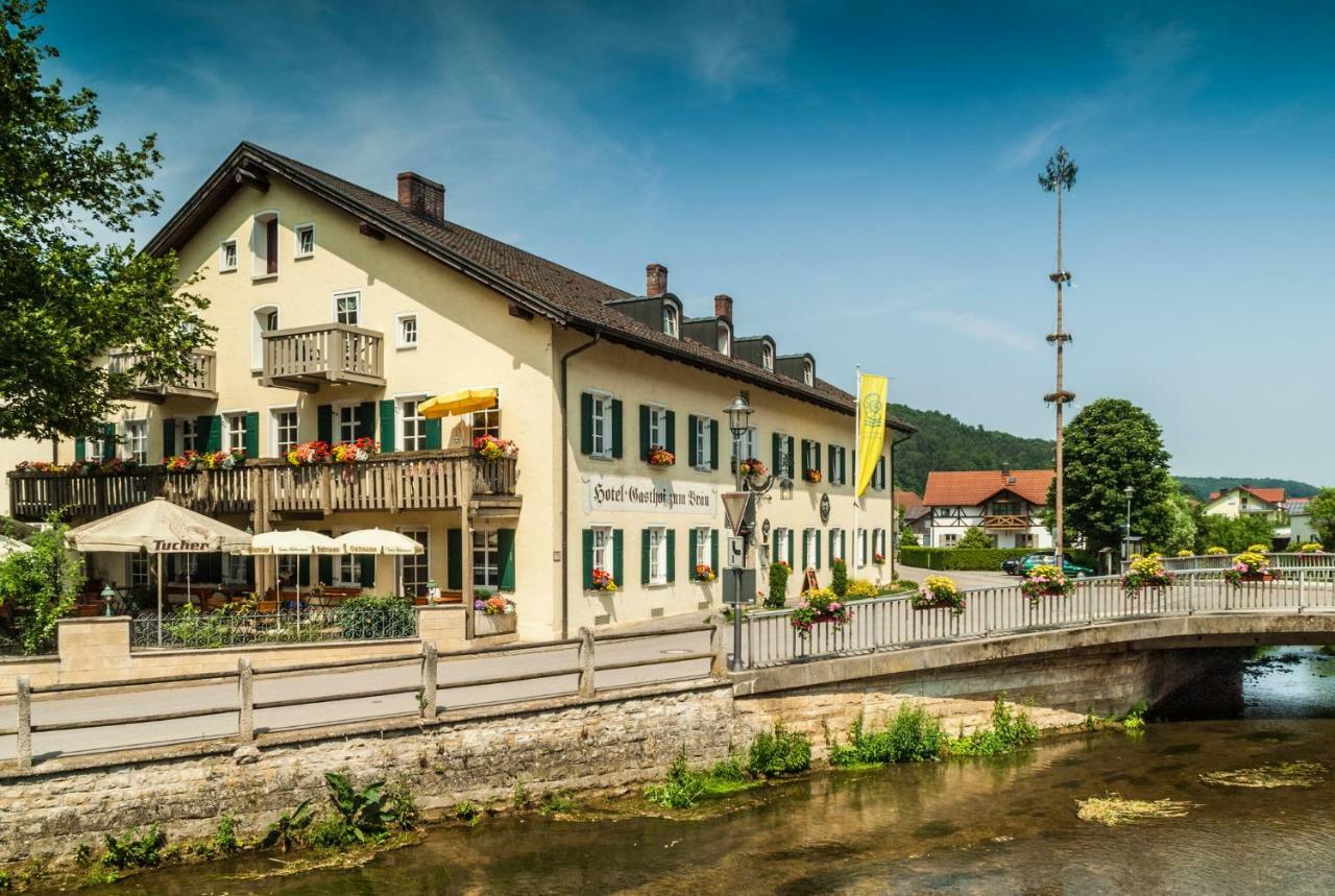 Hotel Zum Braeu Kinding Bagian luar foto