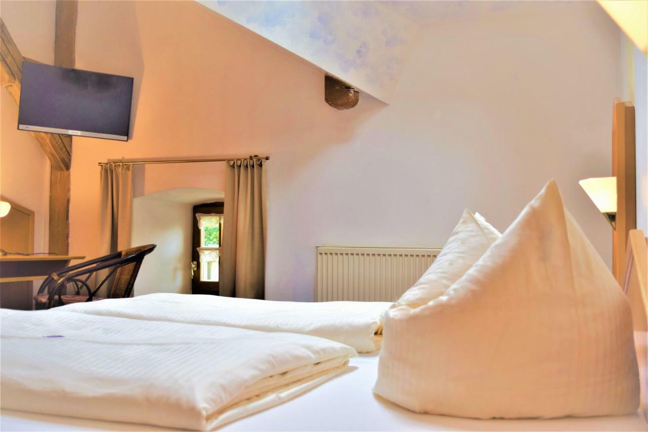 Hotel Zum Braeu Kinding Bagian luar foto