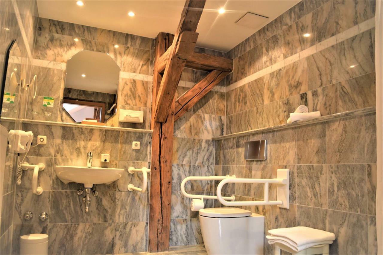 Hotel Zum Braeu Kinding Bagian luar foto