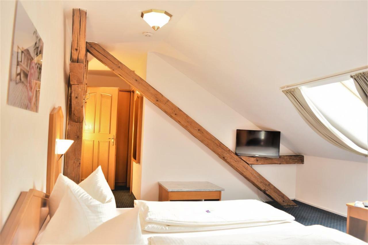 Hotel Zum Braeu Kinding Bagian luar foto