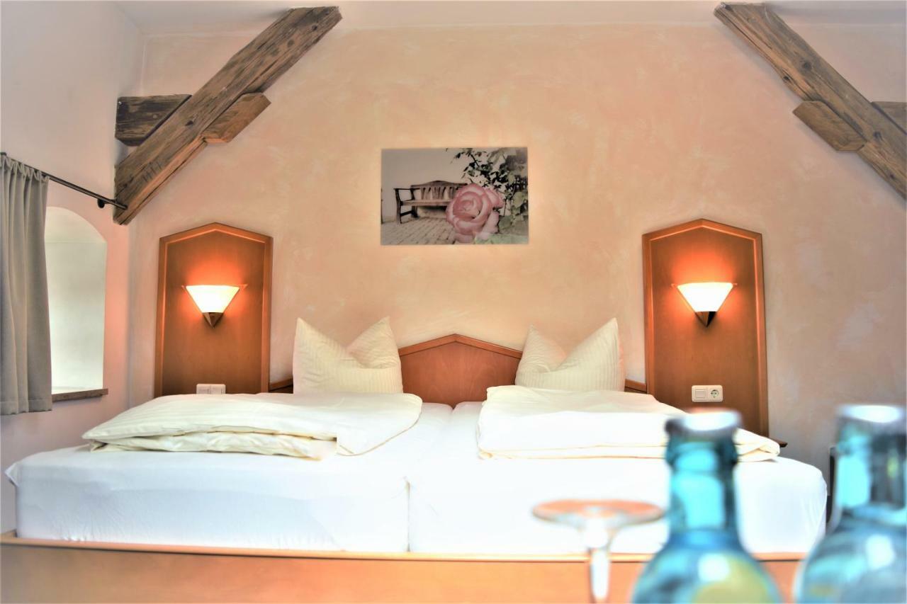 Hotel Zum Braeu Kinding Bagian luar foto